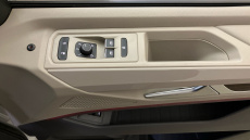 Volkswagen Multivan 2.0 TDI Style 5dr LWB DSG Diesel Estate